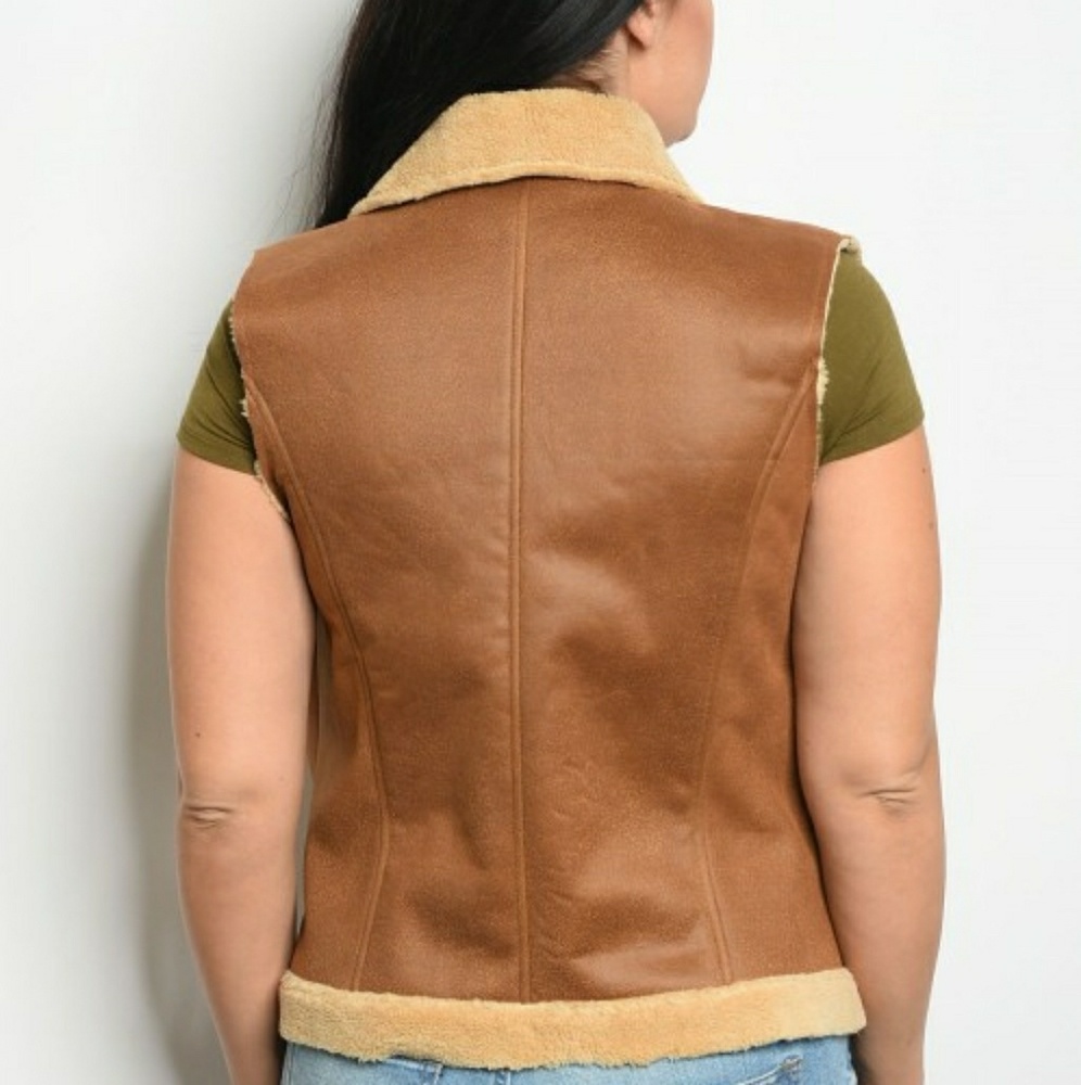 💥Plus Size Camel Faux Suede Vest - Picture 2 of 2